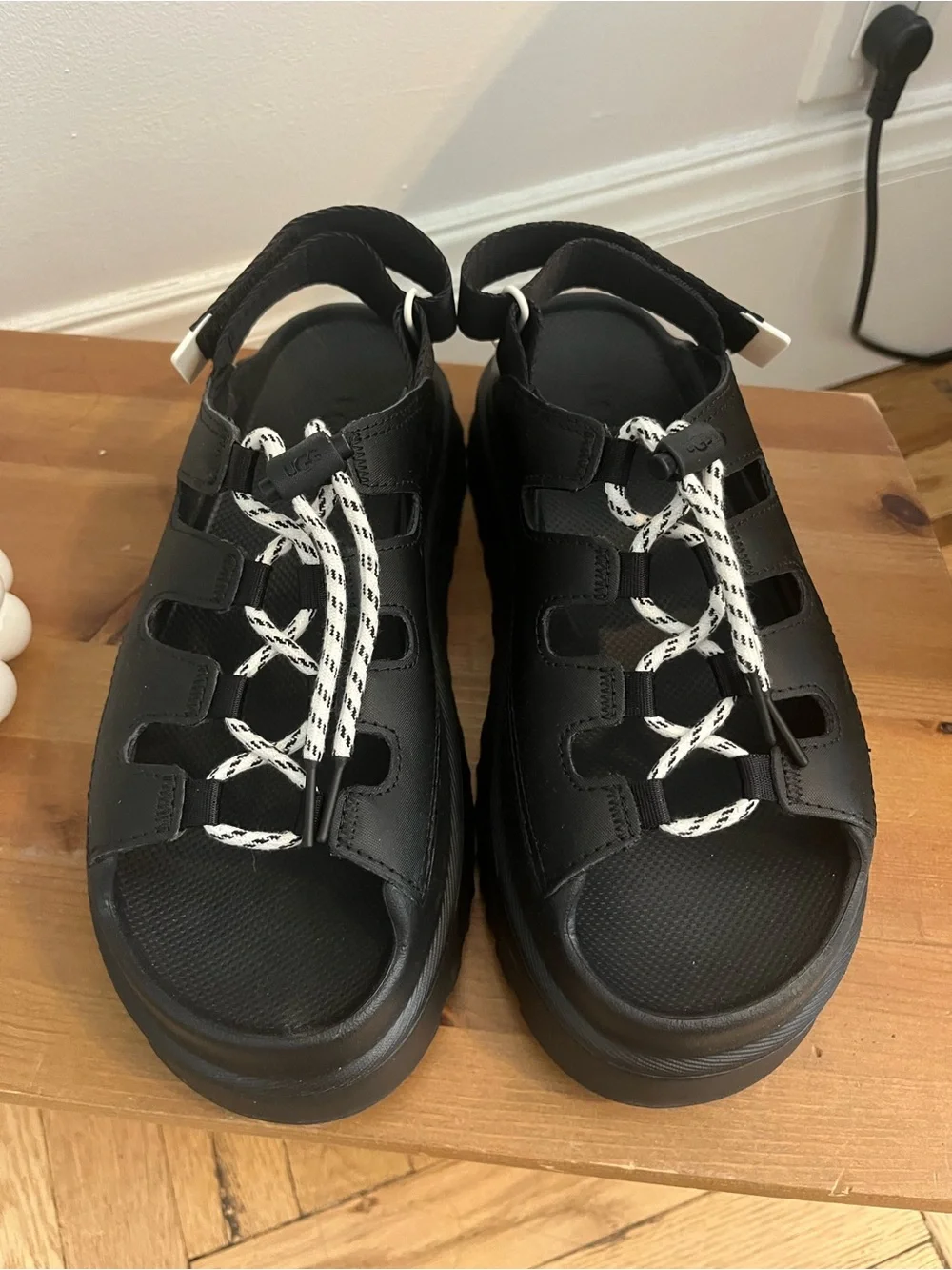 UGG Golden Glow Black Platform Lace-Up Sandal - Women Sz 8